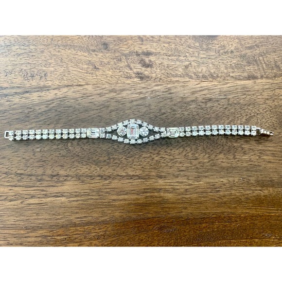 Vintage Signed Kramer Rhinestone Tennis Bracelet EUC - Picture 3 of 10